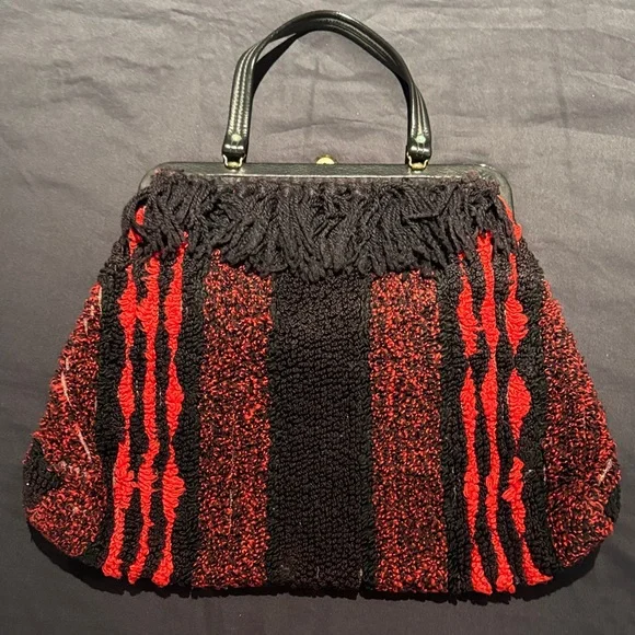 Vintage carpet bag Elegant Black and Red Women's Handbag - Picture 10 of 10